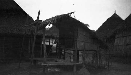 Sabo clan, hut shrine