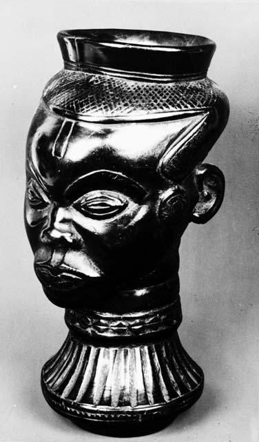 Baluba effigy vessel