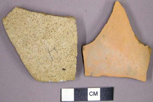 Decorated rim potsherds