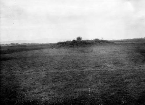 Sekirnicke tumba I, facing west from Tumba II