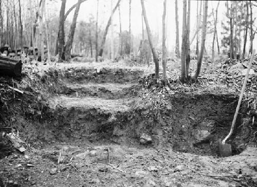 View of structure 6, North Trench 14'