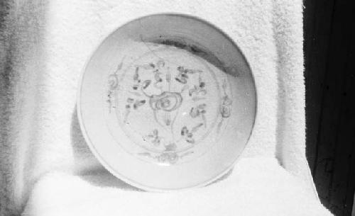 Ceramic pottery dish