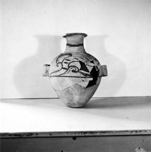 Modern cantaro water carrying jar (puul)