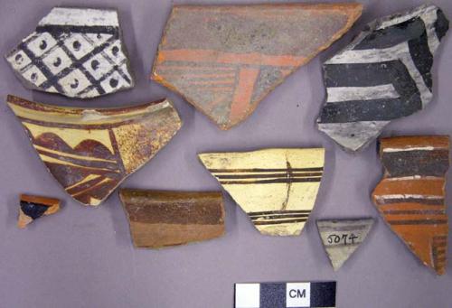 Decorated rim potsherds