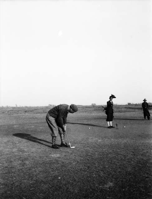 Marshal Chang Hsuch-liang putting