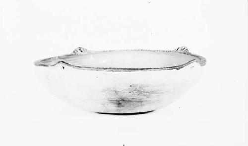 Side view of bowl