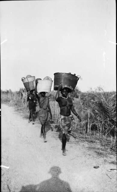 Jolo women near Bathhurst