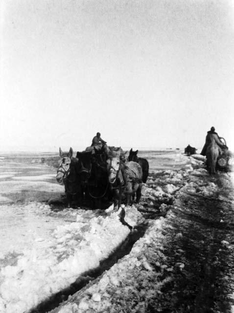 Near Dorbujing, carts in slush ice