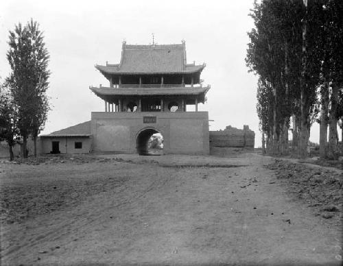 Manass (Manas) outer tower