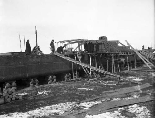 Construction of a large boat from wood