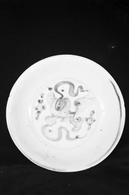 Plate with kilin design