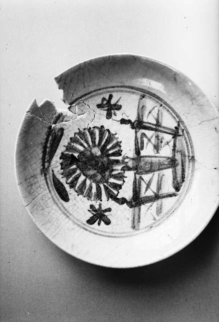 Pottery dish