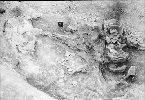 Exploratory pit 7, grave 1- grave items, including bowls, pots