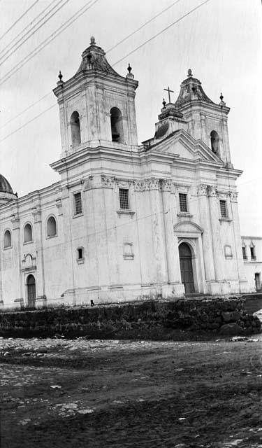 Iglesia de Santo Domingo - Front View