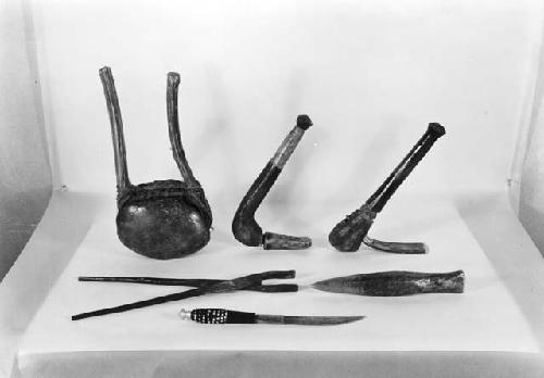 Group of handheld tools or implements