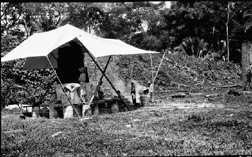 Monument VII, shelter and work showing