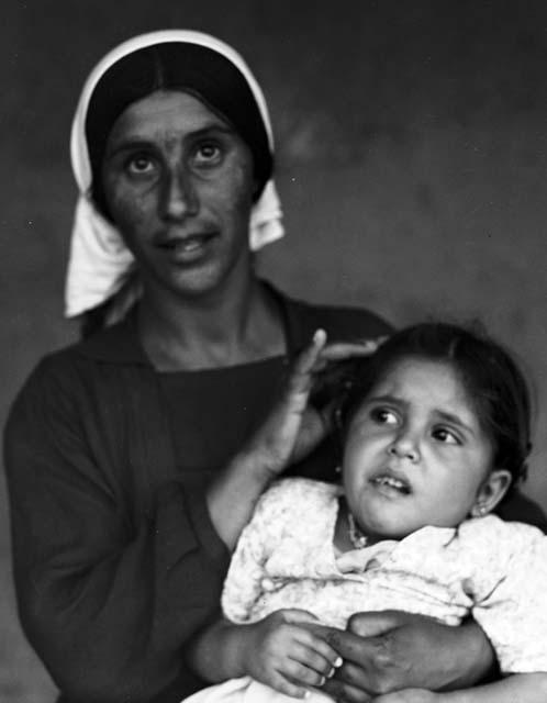 Assyrian woman and female child at Habbaniya