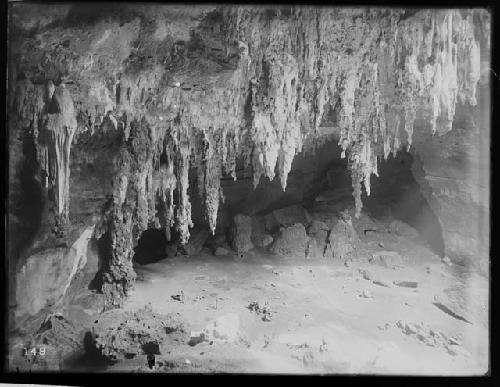 Chamber 3, stalactites