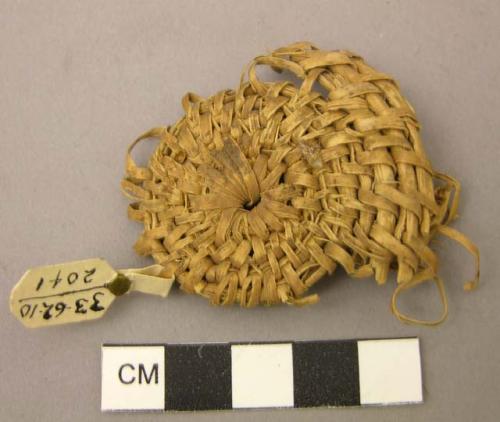 Basketry fragment, bottom, 2-rod, split, coil