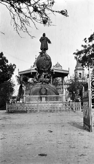 Statue of Columbus