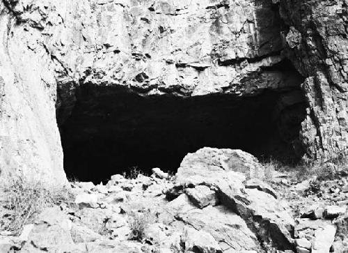 Opening of Cave 5, northeast of El Paso