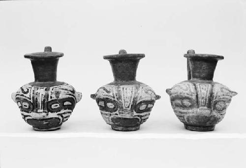 3 polychrome effigy jars with ring bases, grave 26, numbers 282, 291, 297