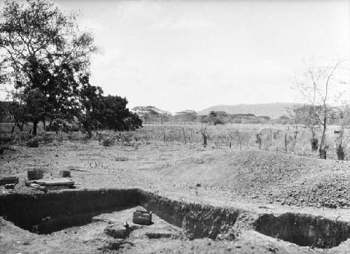 Excavation I-31, View of southeast corner of pit