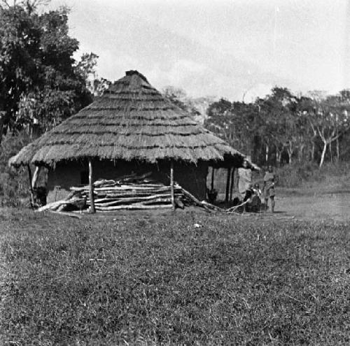 Maragoli huts in mining areas near Kaimosi