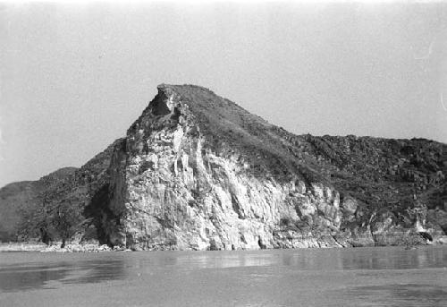 Rockhead, bank of Yangtze, used for quarrying