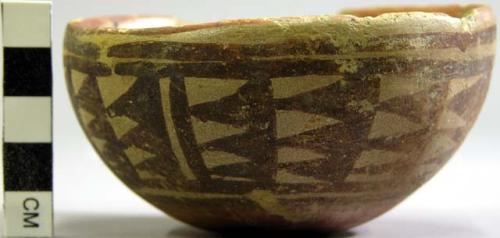 Bowl, polacca polychrome style c. int: splatter design; ext: linear design. 4.6