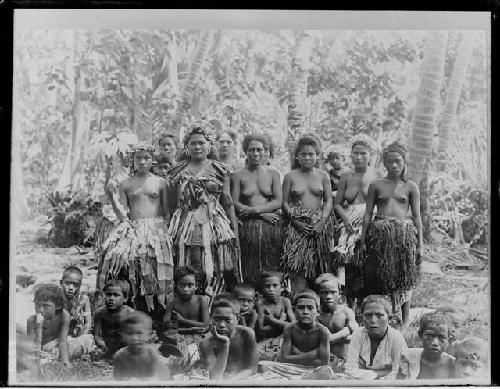Girls and boys, Furrafuti island