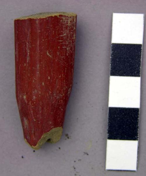 Ceramic pipe stem fragment