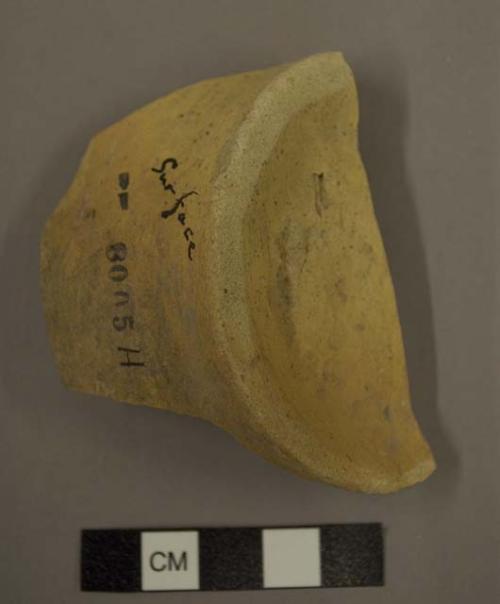 Ring base potsherd