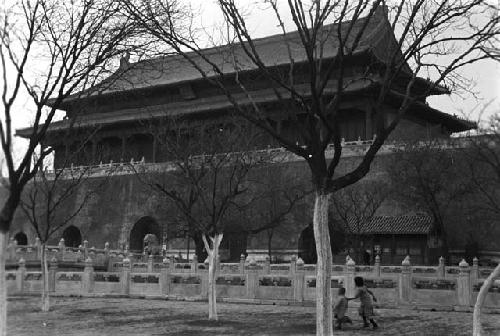 Forbidden City, Wu Men