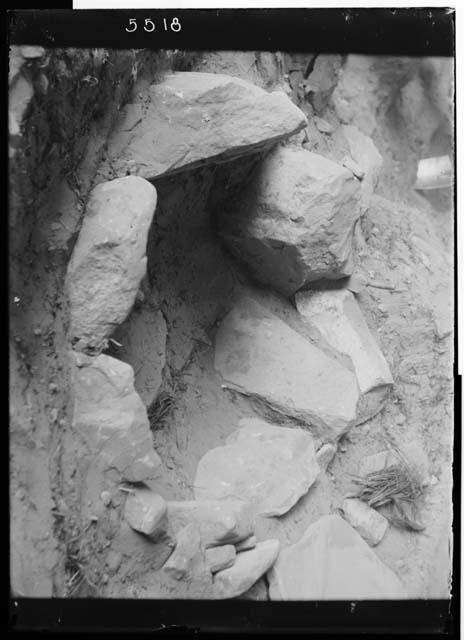 Cave 1 -- Cist, Stone slab