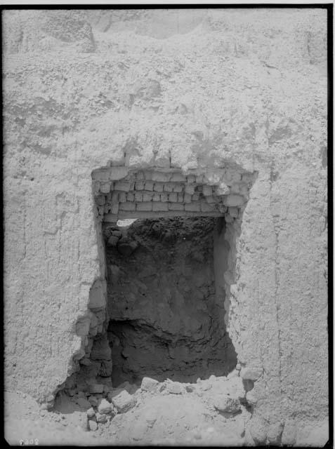 Door in section adjacent to tomb of the mass, Rivero group