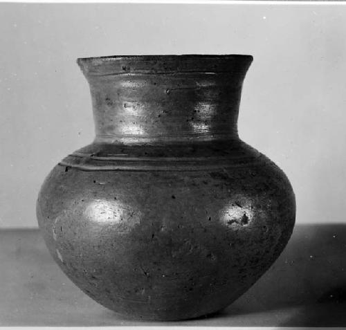 Plumbate standard jar, two grooves