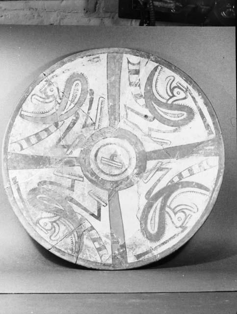 Polychrome plate with ring base, from grave 1, number 299, 339