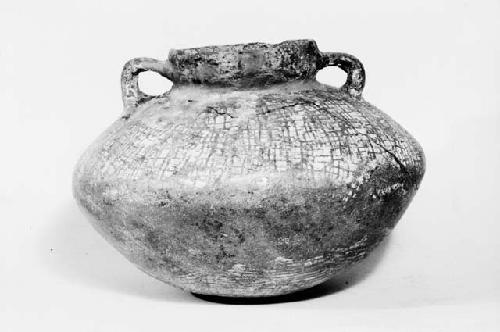 Pottery vessel with constricted neck - side view