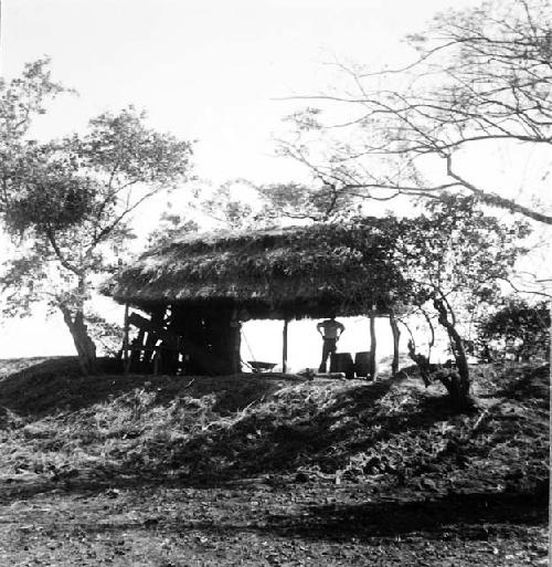 Workmen's shelter at El Cauce