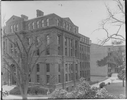 Peabody Museum - Diagonal view of first Peabody building