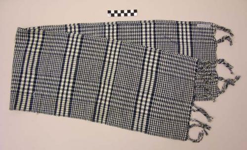 Utility cloth (tzute)