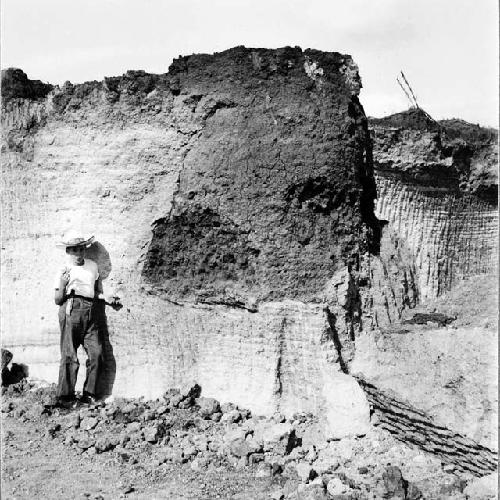 Boy standing in front of Las Charcas phase pit 63, Finca Las Charcas