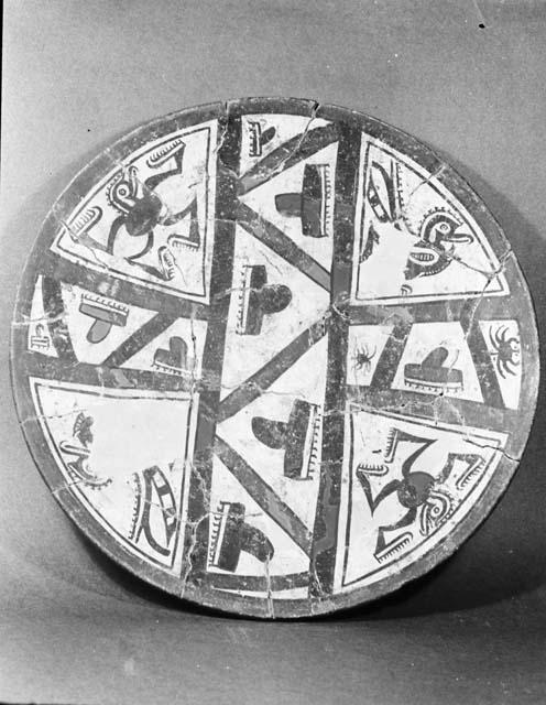 Polychrome plate with ring base, from grave 2, number 104