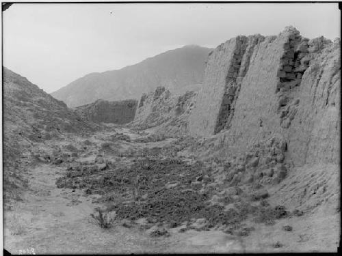 Narrow interior passage of building 400 meters from edge of Trujillo plain