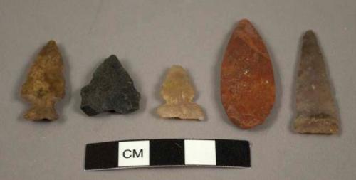 Assorted types of projectile points