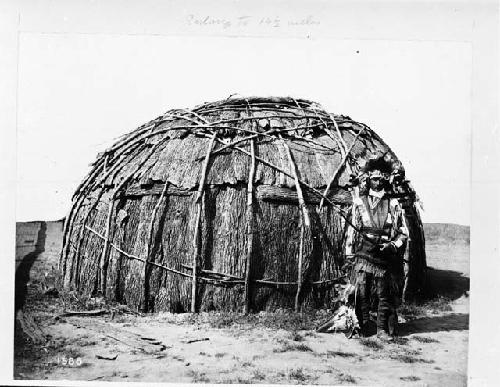 Kickapoo Indian lodge of elm bark, erected in St. Louis, 1904