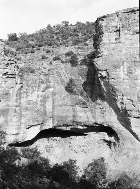 Steamboat Cave in Steamboat Canyon