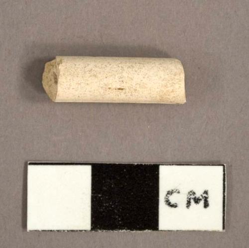 Ceramic pipe stem fragments