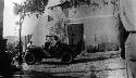 Jeep in front of Hotel El Farhar, excavation of Ashakar cave sites